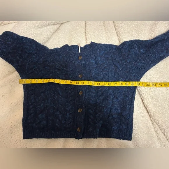 Free People Greta Cardigan Size XL Blue Fuzzy Knit Cropped Boxy Boho Button Up - Picture 6 of 8